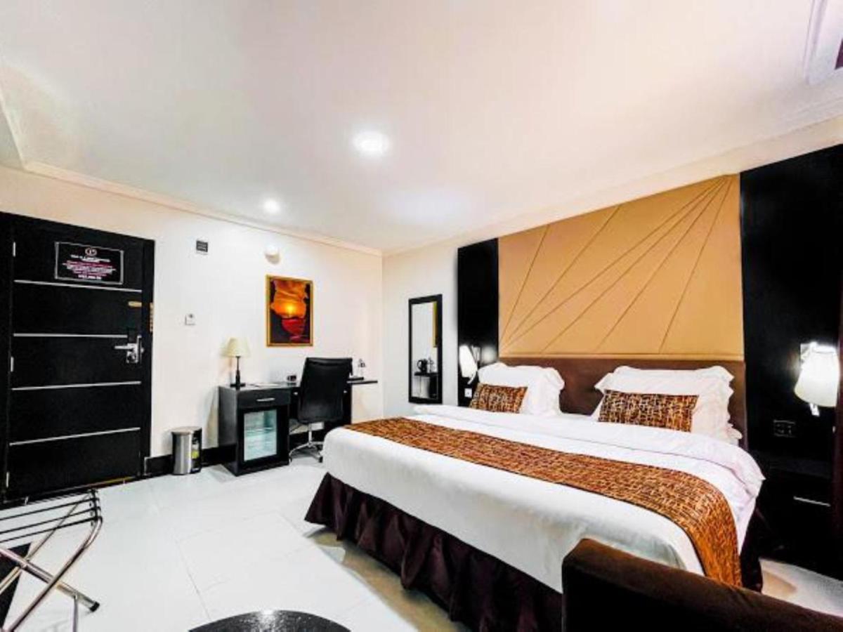 Pasadena Suites Lekki Exterior photo