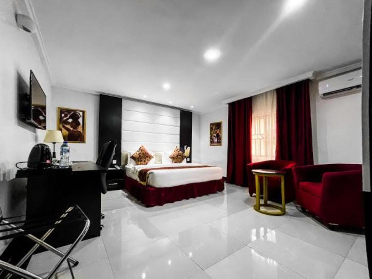 Pasadena Suites Lekki Exterior photo