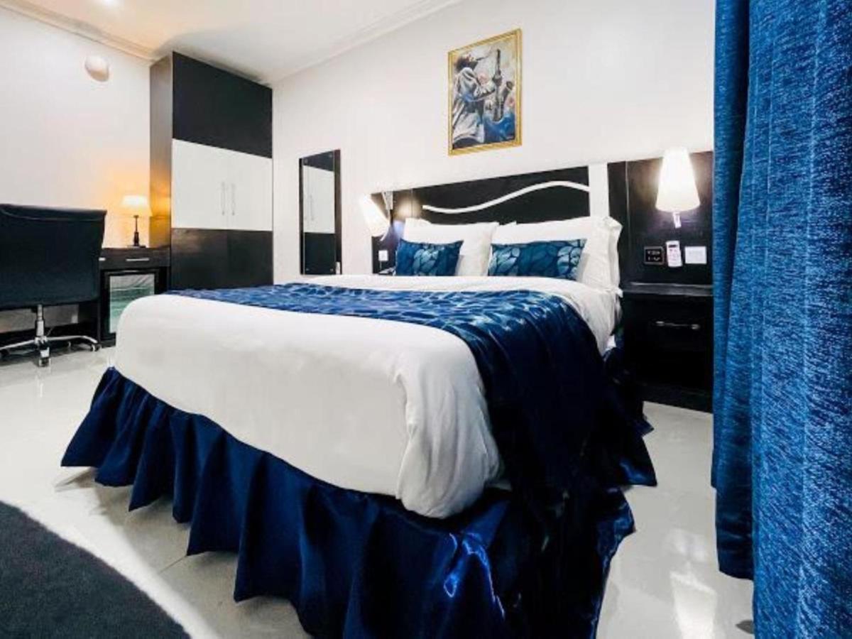 Pasadena Suites Lekki Exterior photo
