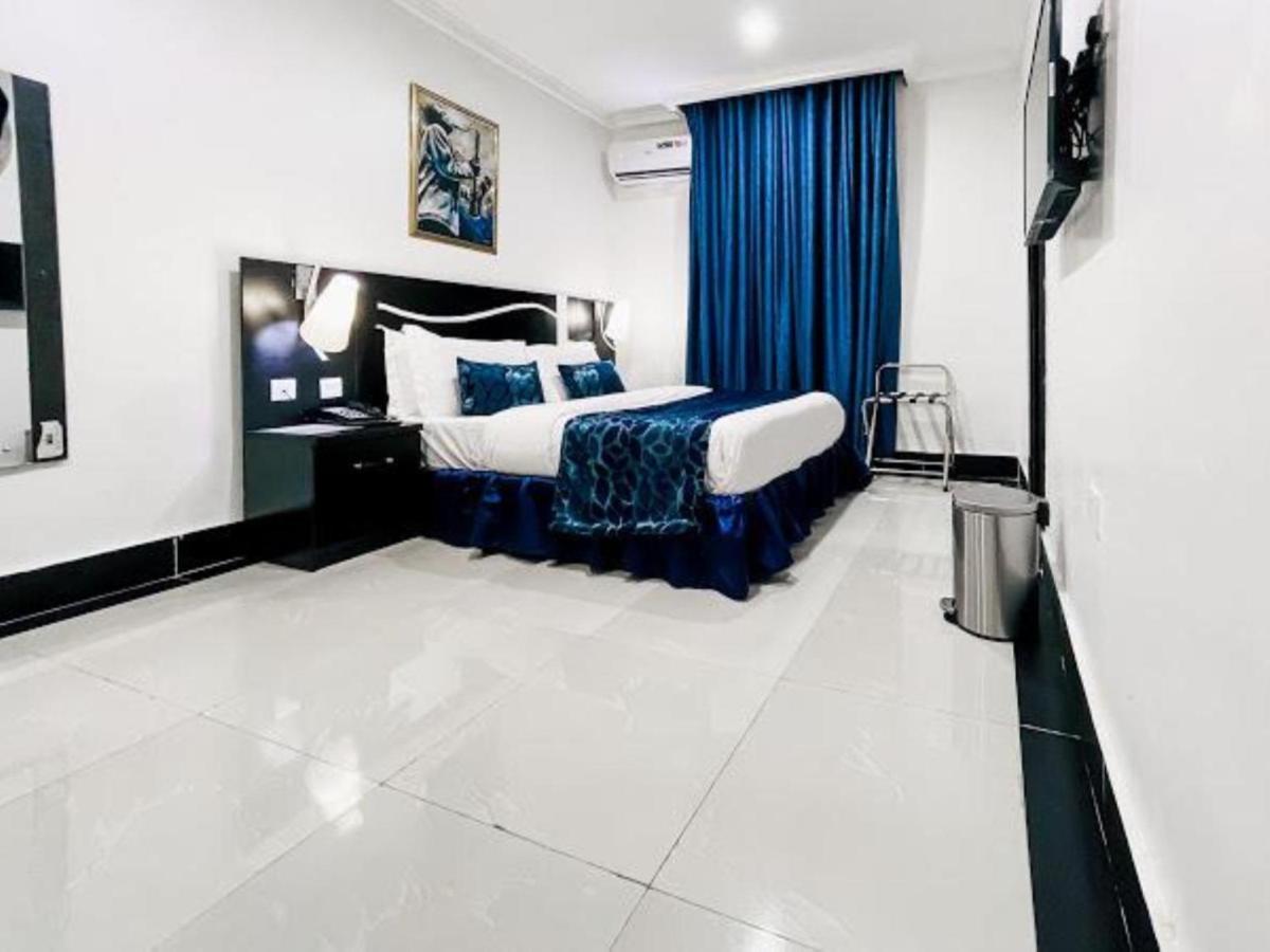 Pasadena Suites Lekki Exterior photo
